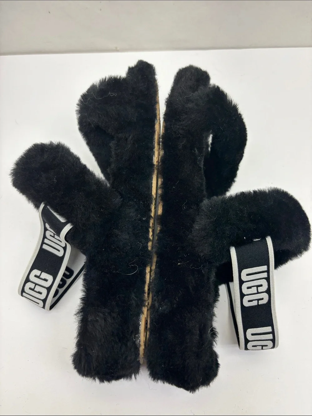 UGG women’s Black Fuzzy Slide Sandals - Cozy Slip-On, SZ 9, box 76